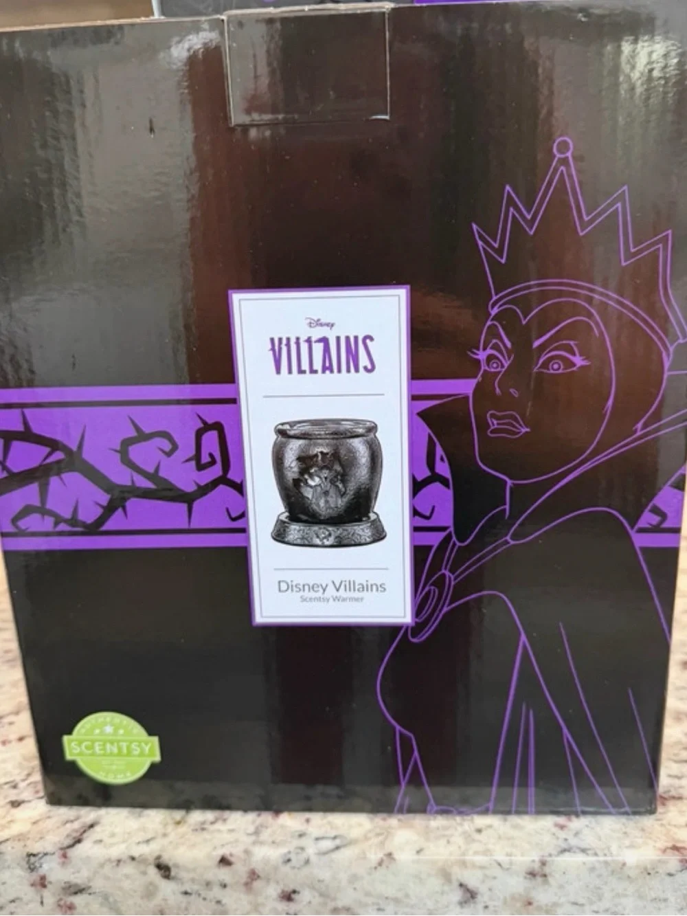 Scentsy Disney Villains Wicked Queen Warmer Set With Three Wax Bars, Retired!